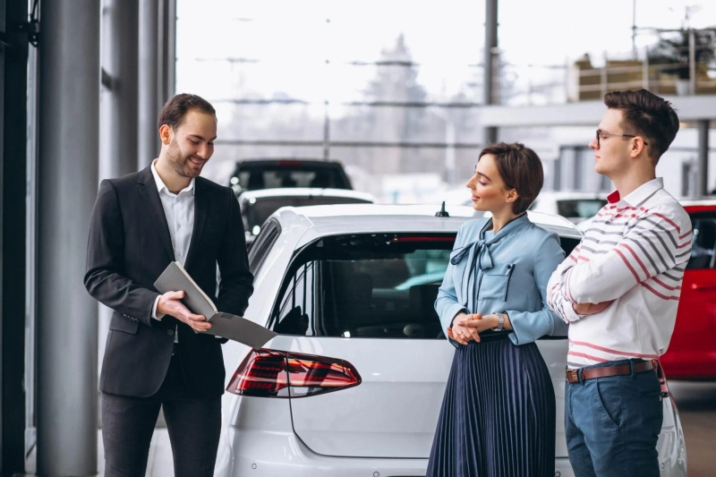 How a New Car Sales Broker Tracks Pricing Shifts Across Dealer Networks?