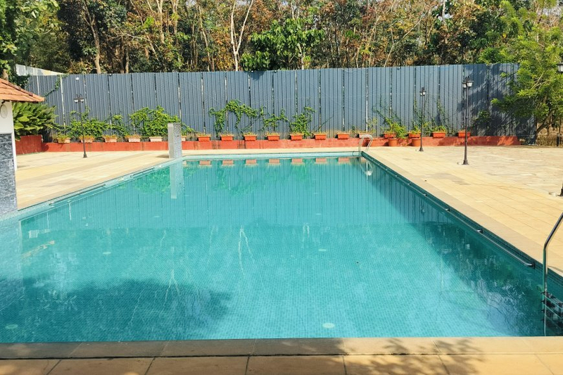 Exclusive Hotel with Private Pool: Reserve Your Stay Today