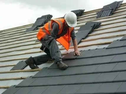How many roofing contractors are there in the US