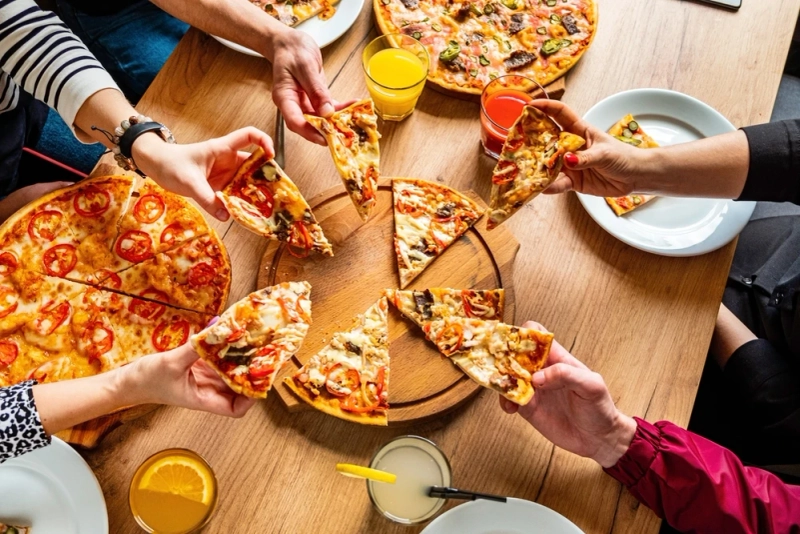 What Regulars Really Look For In Pizza Places In Mumbai