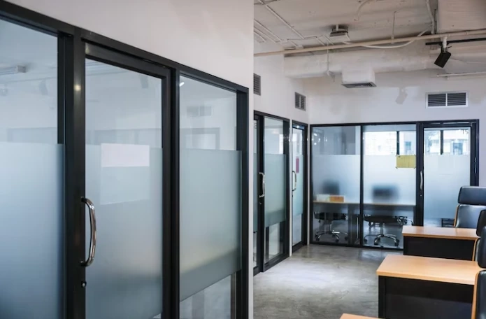 How Window Films Add a Stylish Twist to Office Spaces