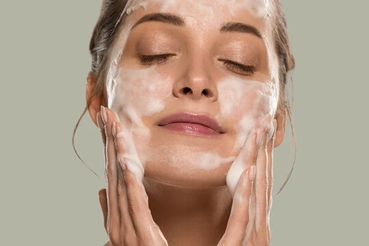 How to Add a Botanical Cleanser to Your Daily Routine?