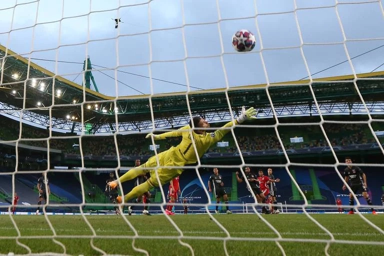 Bayern quebra jejum e chega dominante à final da Champions contra o PSG