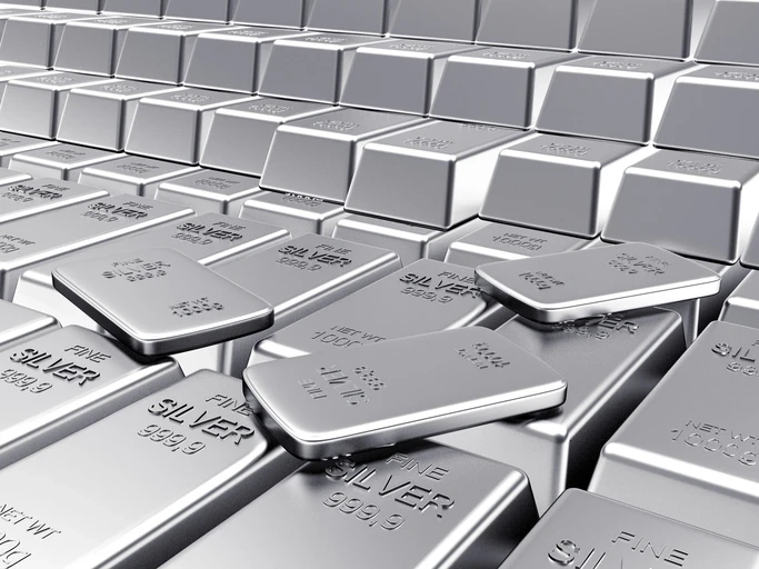 Will Silver Rise If Dollar Collapses?