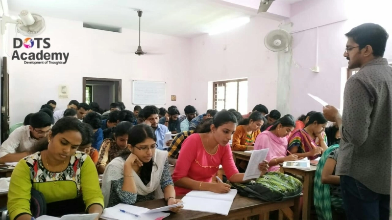 SSC CHSL vs SSC CGL: Which One Should You Aim For? | DOTS Academy