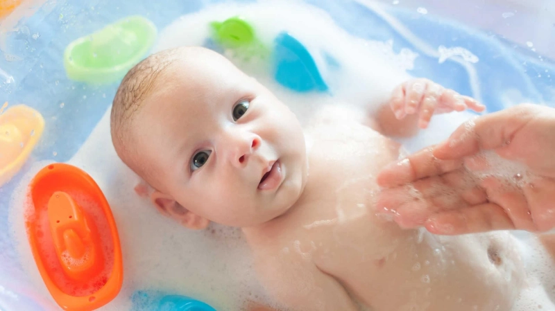 Baby Bath Basics: Tips for Tub Safety and Enjoyment