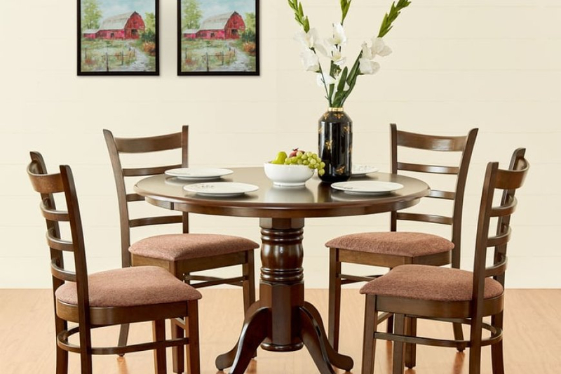 Elevate Your Dining Experience: The Timeless Appeal of Solid Wood Dining Tables