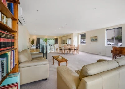 What is the best way to find reliable real estate agents near me?