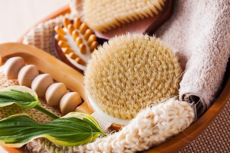 DRY BRUSHING: THE WHAT, WHY & BEST OF IT