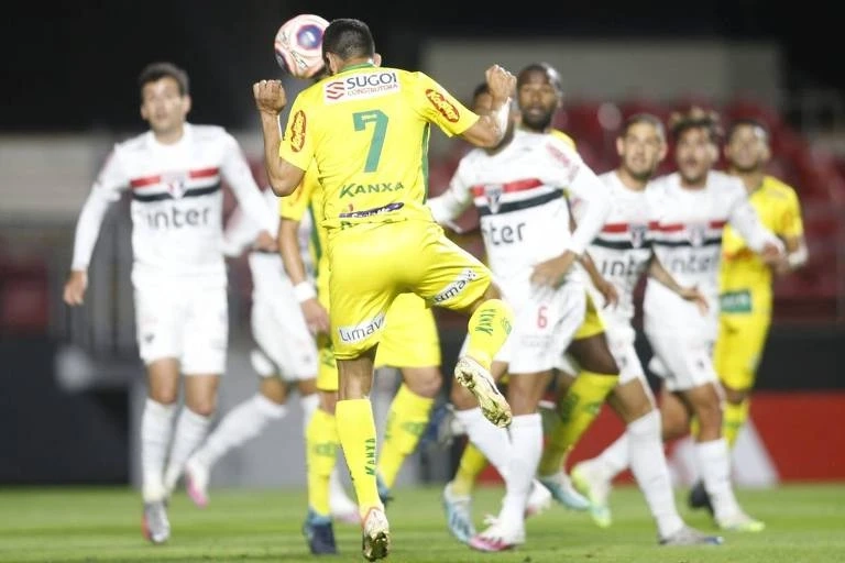 Depois de eliminação do São Paulo, Corinthians e Santos correm sérios riscos