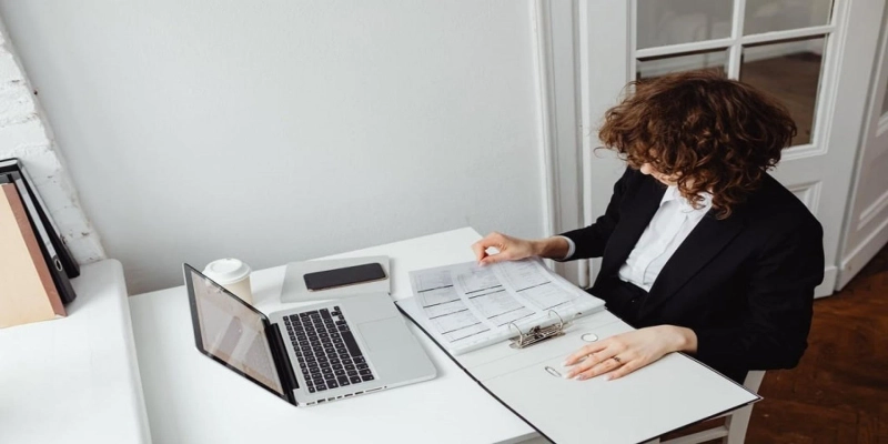 Finding the best business lawyer for your business