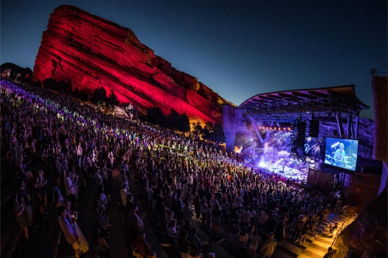 Why Locals Recommend Shuttle Services to Red Rocks for Stress-Free Travel