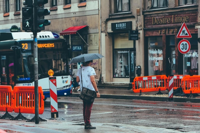 When and Where to Install Pedestrian Safety Barriers for Maximum Protection