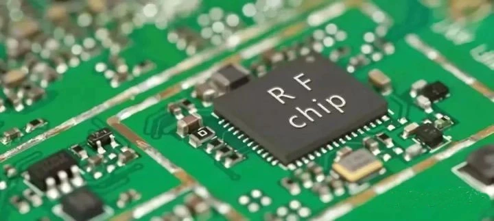 Competitive Landscape of the RF Transceiver Chips Market for Base Stations