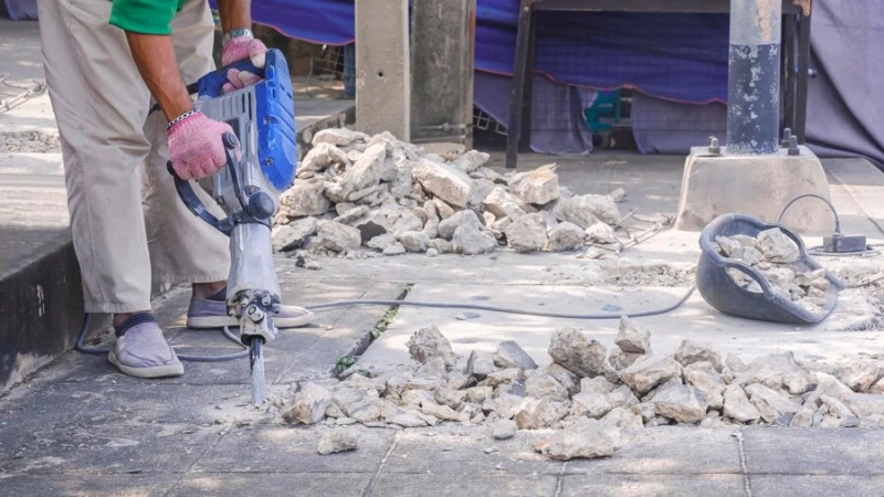 Exploring Some Demolition Methods For Concrete Structures