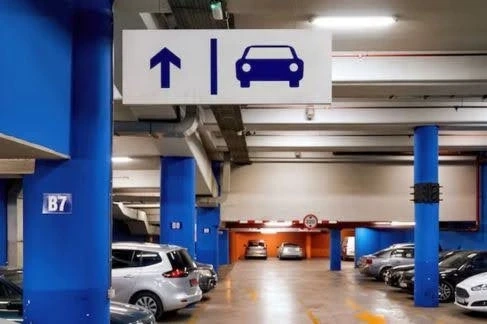 7 Tips To Save on Airport Parking in 2024