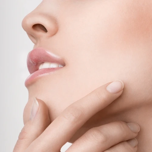 Nose Surgery in Dubai to Give the Right Shape to Your Nose