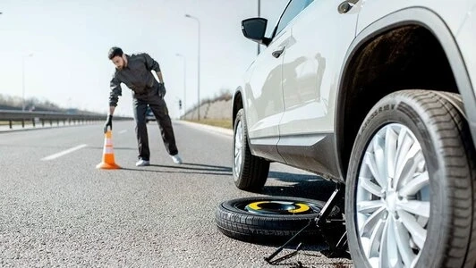 Car Recovery vs Roadside Assistance Dubai: Complete Guide