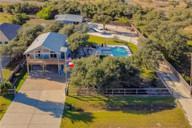 Benefits of Renting Waterfront Home