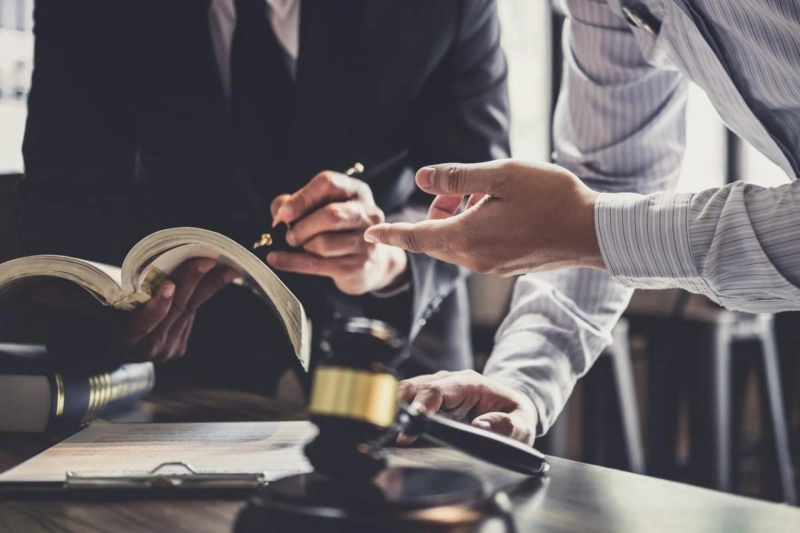 Know What Are The Advantages Of Having a Family Lawyer In the House?