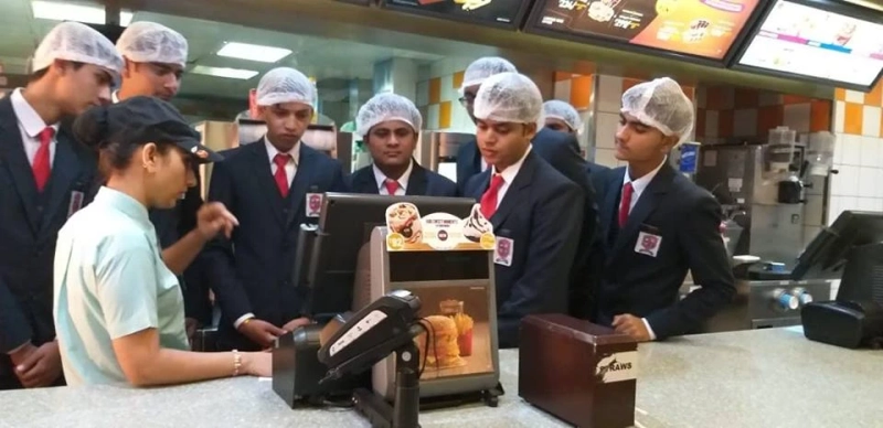 A career in Hotel Management after 12th Grade