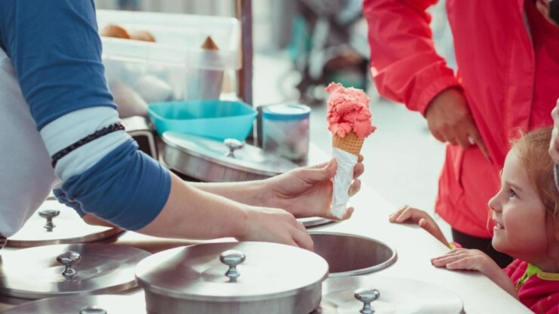 7 Tips for Choosing the Perfect Ice Cream Truck for Your Toronto Party