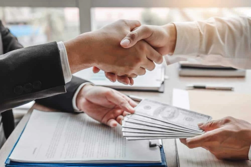 Licensed Money Lenders Company in Singapore: Pros and Cons
