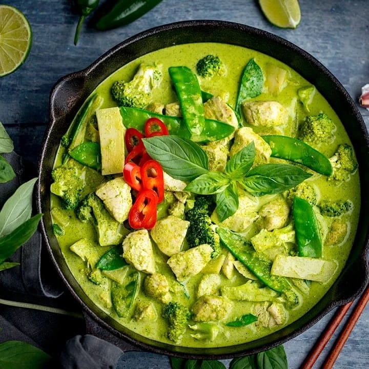 What is a good green curry paste?