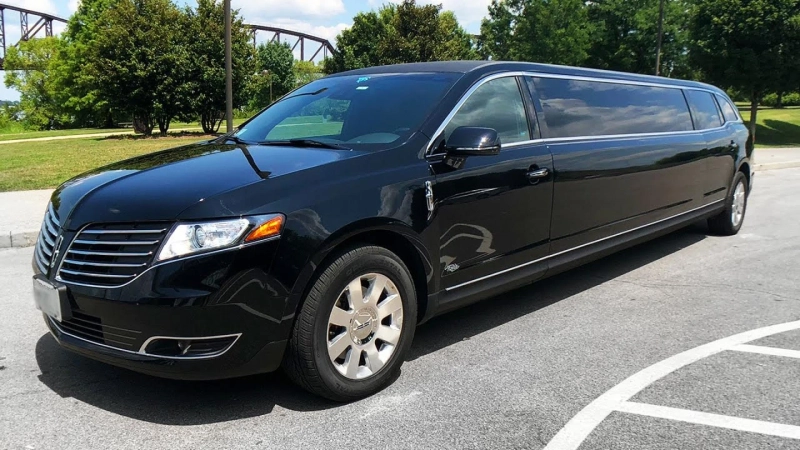 Premium Hourly Limousine Service for Luxury Travel