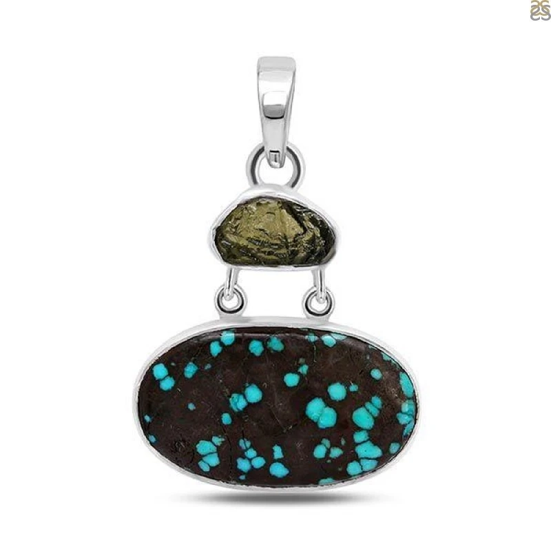 Tibetan Turquoise Jewelry: An Image of Otherworldly Association