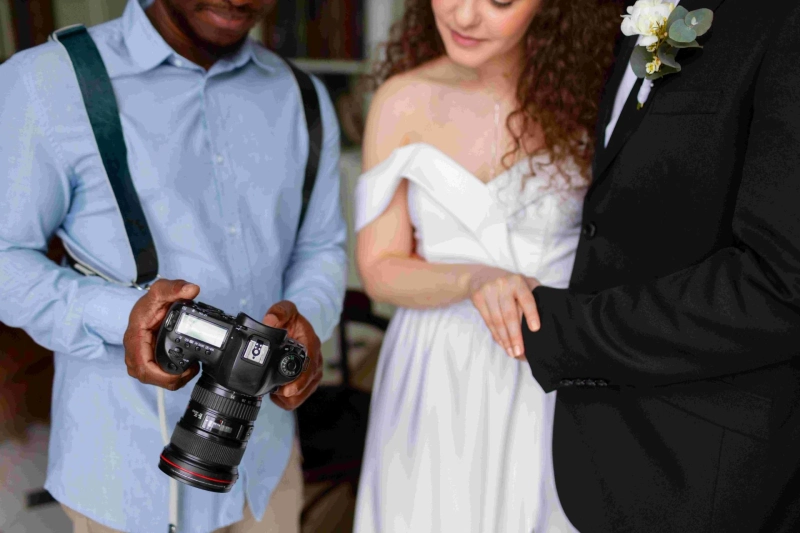 10 Best Wedding Photographers to Capture Your Special Moments