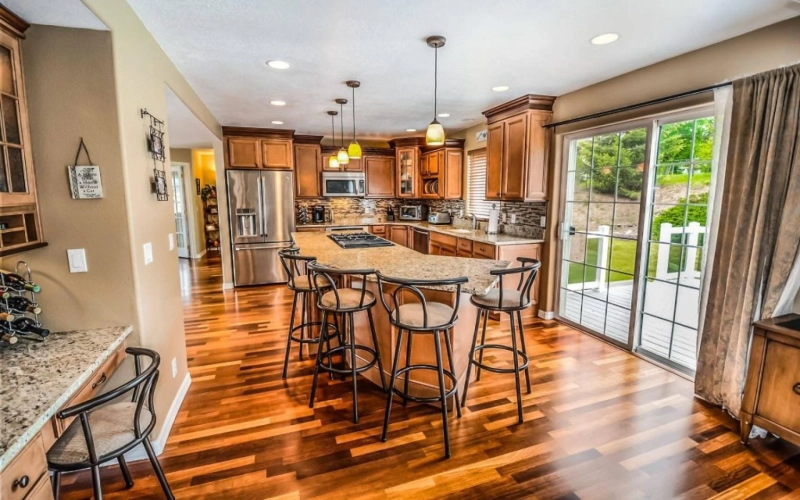 How a Kitchen Remodeling Company Blends Style and Function?