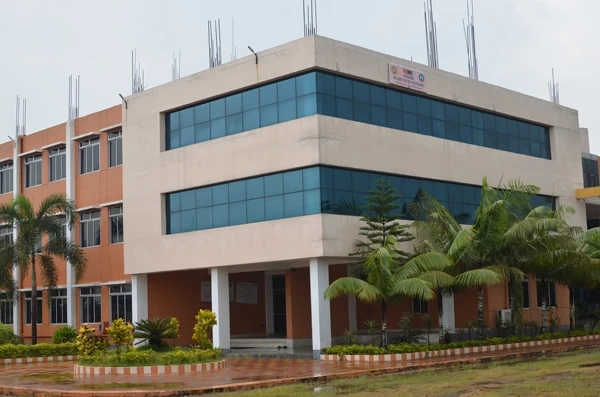 Top Reasons to Choose Hooghly Polytechnic College After Class 10