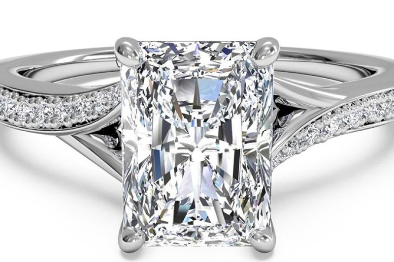 Eternal Love in a Ring: Choosing the Perfect Engagement Ring for Your Partner