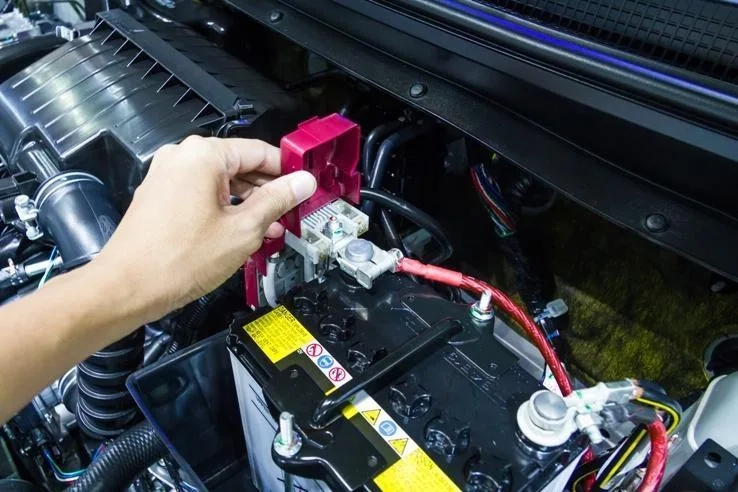 Battery Replacement in Abu Dhabi: What Every Driver Needs to Know