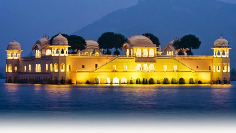 Ultimate Travel Guide to Rajasthan — Best Time to Visit, Top Sights, Sample Itinerary