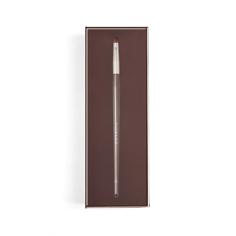 The 5 Eyeshadow Brushes That Everybody Needs