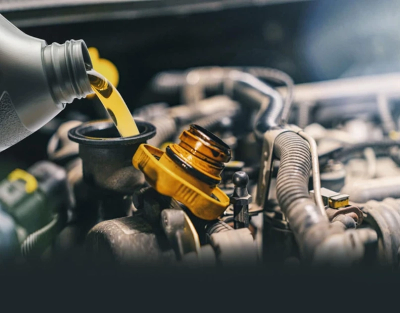 Understanding the Top 7 Symptoms of Low Engine Oil