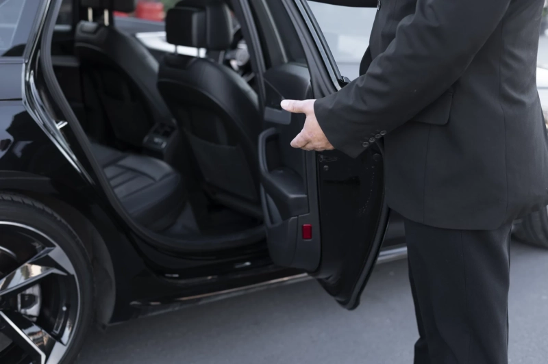 Complete Guide to Banff Limo Service: Luxury Travel from Calgary to Banff