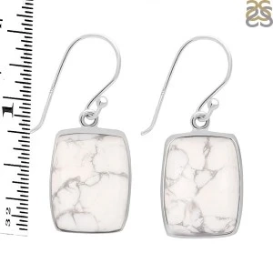 Authentic howlite jewelry at Rananjay exports