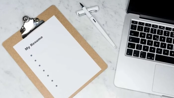 Writing High-Converting Job Descriptions: A Step-by-Step Guide for 2024