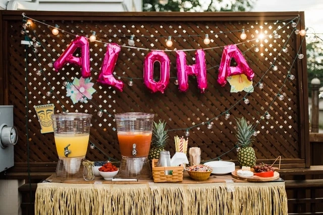 8 Fun Themes for a Summer Party
