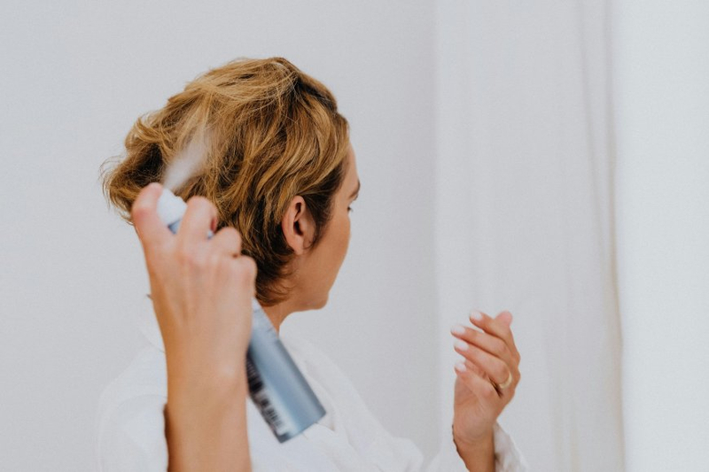 Tips for Maintaining Your Haircut Between Salon Visits
