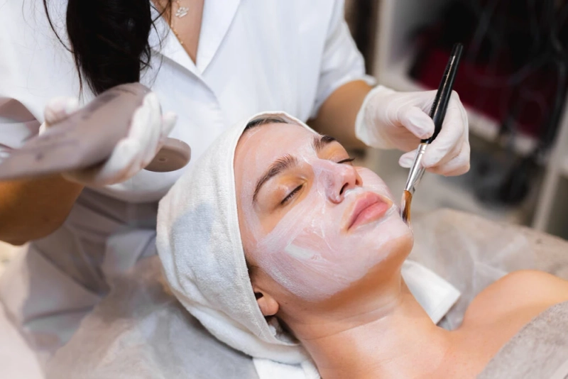 Skin Lightening and Lip Neutralization Treatment in Kolhapur
