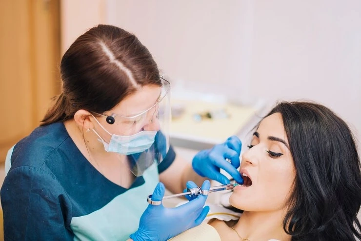 Do Celebrities Get Dental Implants or Veneers?