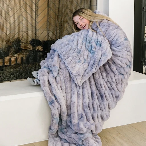 Wrap Yourself In Comfort: Why The Blue Throw Blankets Stand Out
