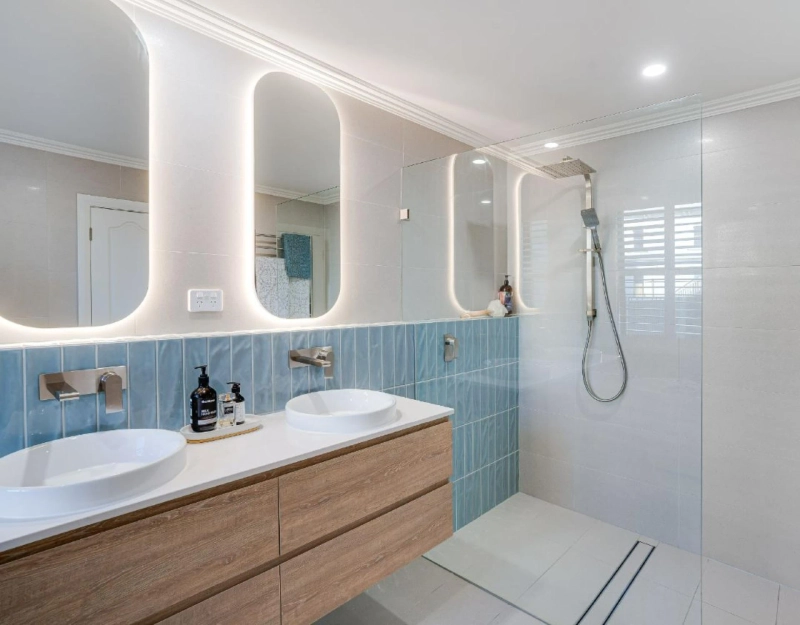 Small Bathroom Renovation Tips to Maximise Space and Style