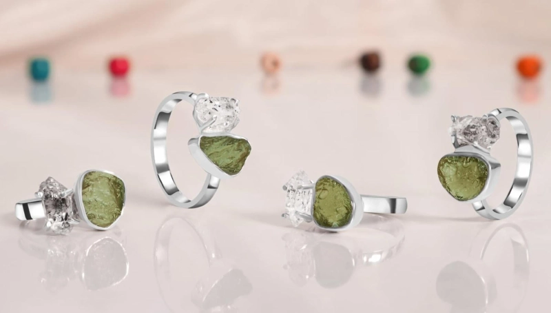 Moldavite Ring - A Friendly Green Beauty for You