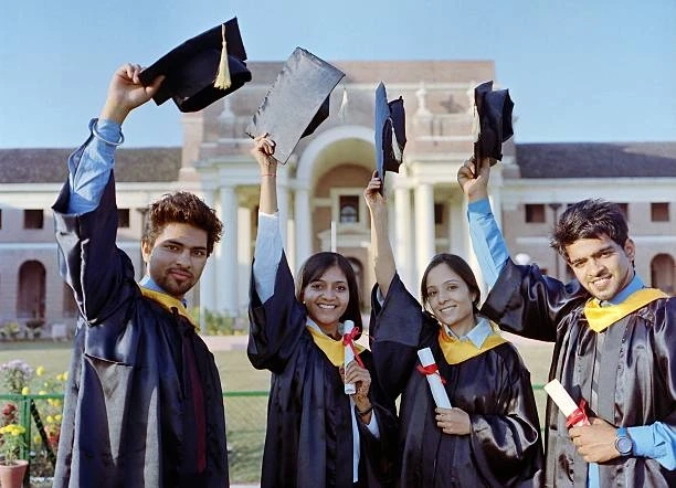 6 Steps to attest educational qualification certificates to get a job in UAE