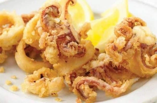 M’sian netizens receiving chain message that falsely claims frozen squid rings are actually made from pig’s anus